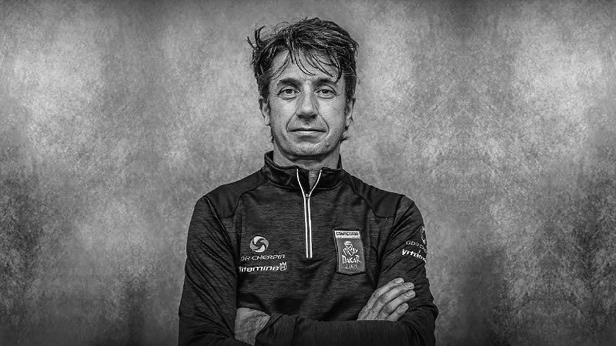Французский гонщик Шерпен умер от полученных в аварии травм на Дакар-2021 Французский гонщик Шерпен умер от полученных в аварии травм на Дакар-2021