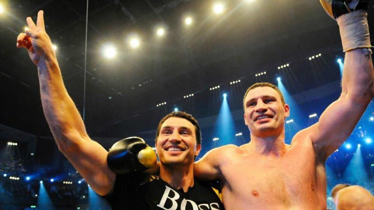 Британські боксери визначили, хто виграв би бій між братами Кличками
