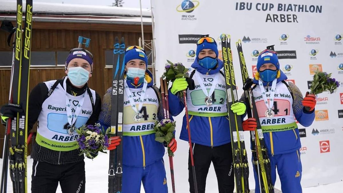 Сборная Украины по биатлону завоевала второе место в мужской эстафете на этапе Кубка IBU