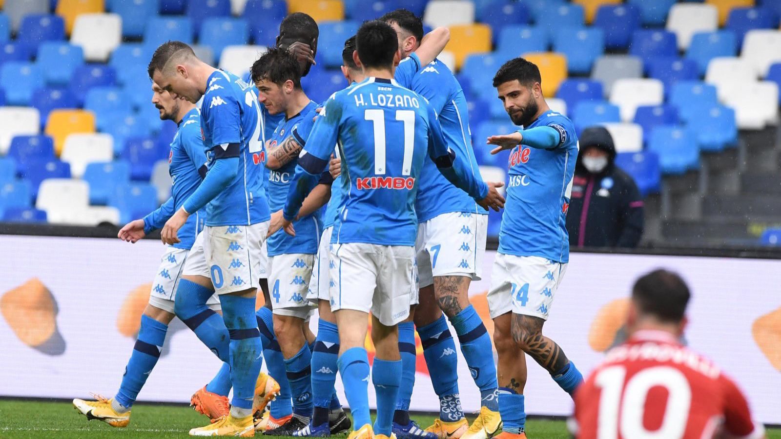 Наполи разгромил Фиорентину со счетом 6: 0 – видео Наполи разгромил Фиорентину со счетом 6: 0 – видео