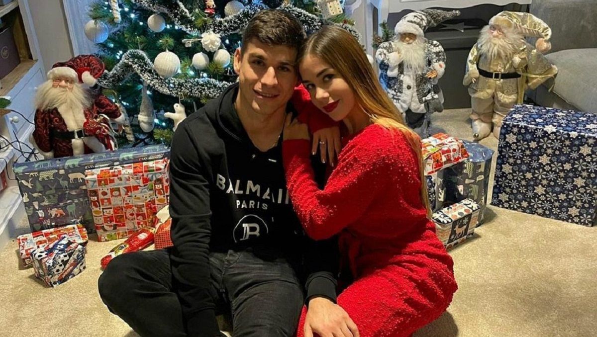 Разъяренная жена Малиновского в пух и прах разнесла фанатов и комментаторов из Украины Разъяренная жена Малиновского в пух и прах разнесла фанатов и комментаторов из Украины