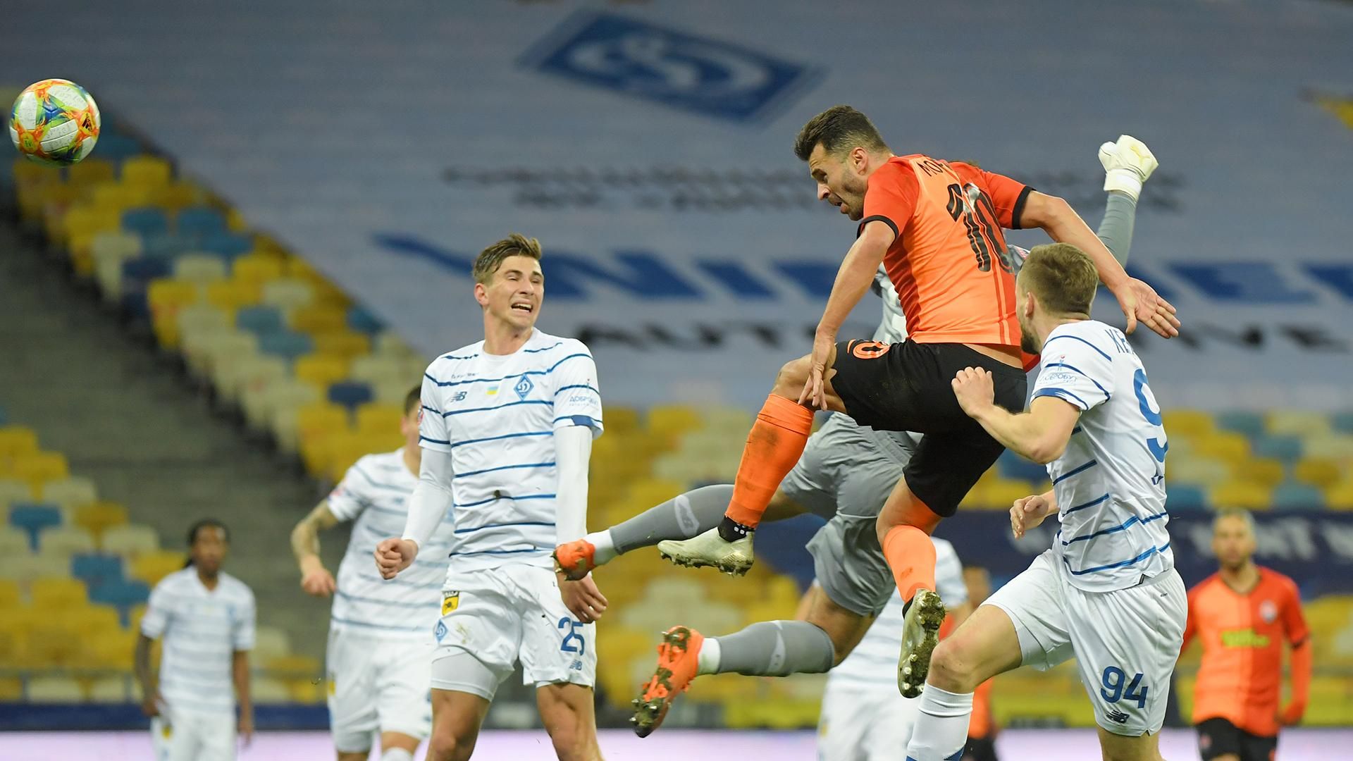 Динамо до кінця сезону гратиме на іншому стадіоні: деталі Динамо до кінця сезону гратиме на іншому стадіоні: деталі