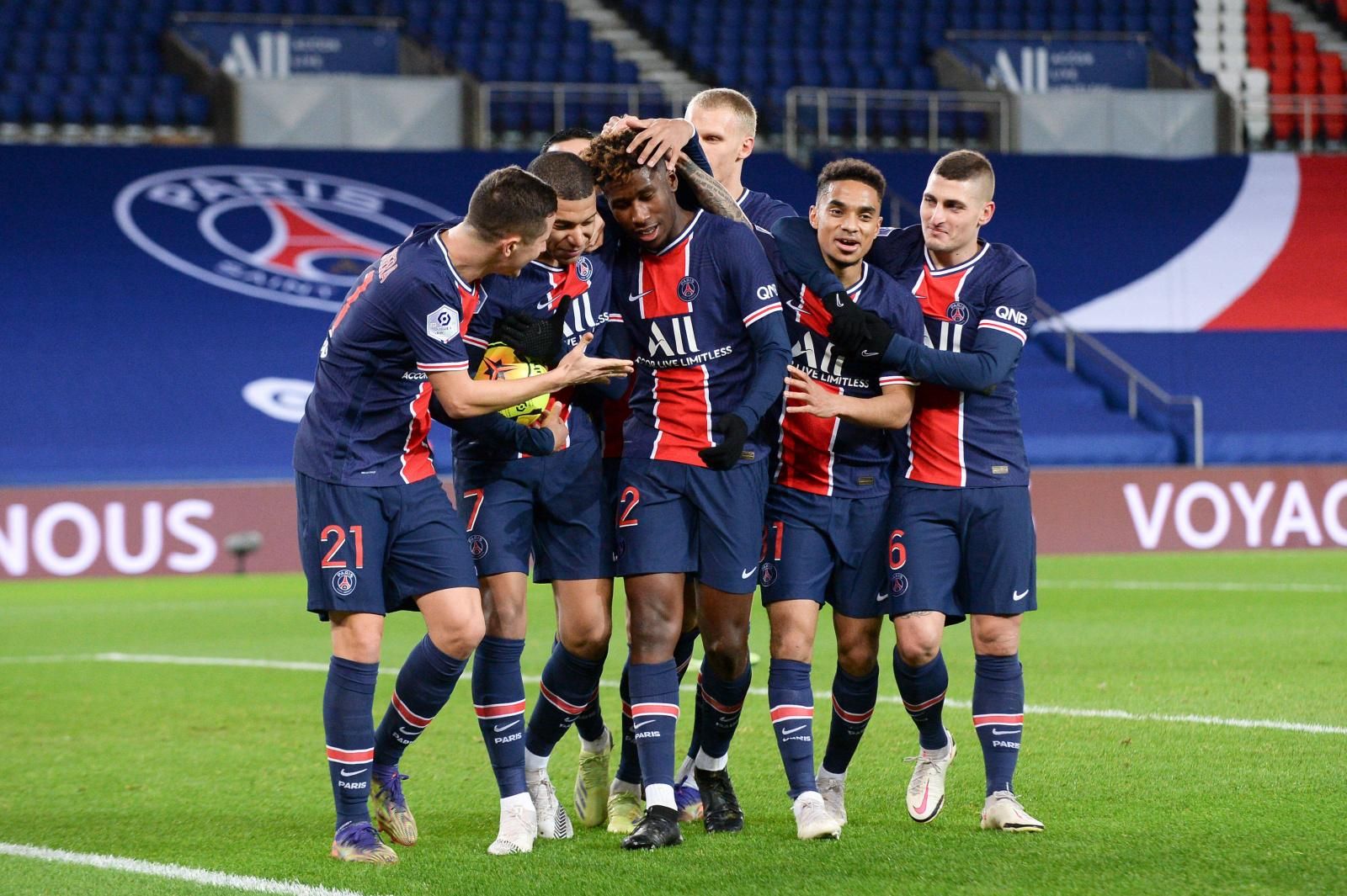 ПСЖ поиздевался над Монпелье, разгромив соперника за три минуты: видео ПСЖ поиздевался над Монпелье, разгромив соперника за три минуты: видео