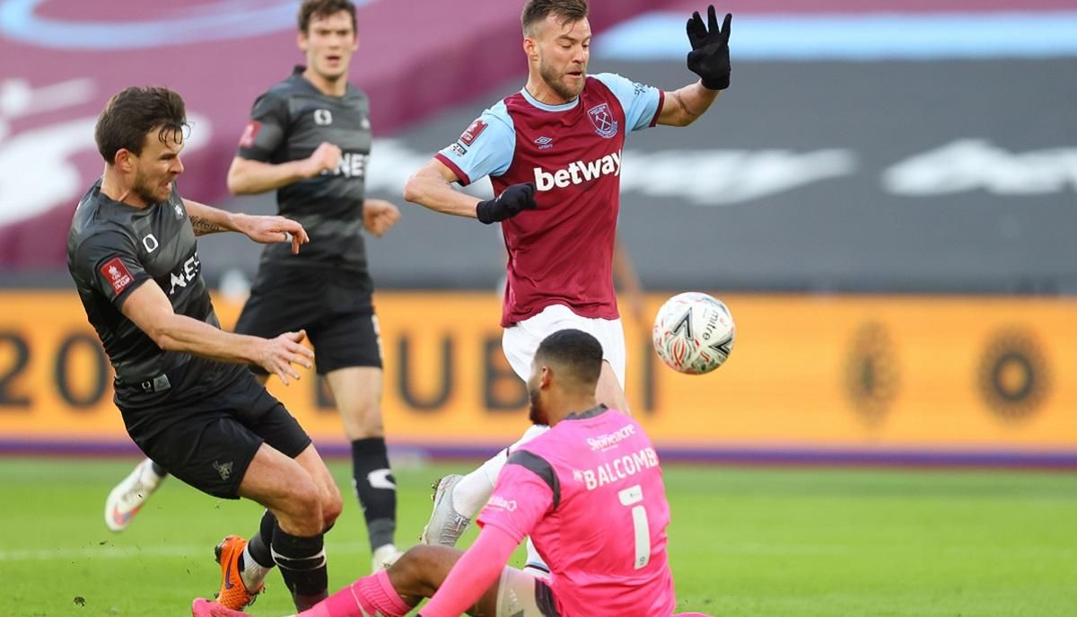 Елегантний гол: яку оцінку за розгромну перемогу Вест Хема отримав Ярмоленко Елегантний гол: яку оцінку за розгромну перемогу Вест Хема отримав Ярмоленко