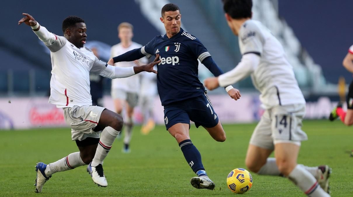 Ювентус благодаря курьезному голу легко одолел Болонью: видео Ювентус благодаря курьезному голу легко одолел Болонью: видео