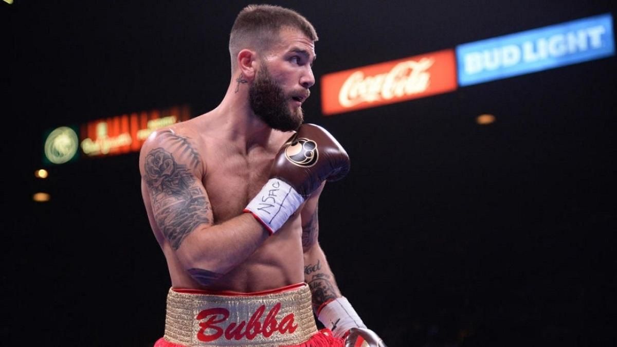 Непобедимый боксер вдребезги разбил окровавленного соперника в чемпионском бою: видео Непобедимый боксер вдребезги разбил окровавленного соперника в чемпионском бою: видео