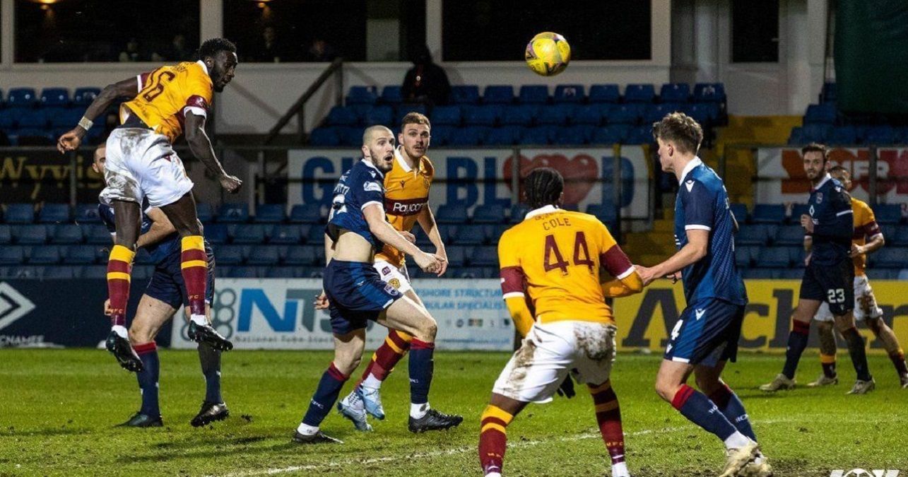 Футболист из Уганды побил впечатляющий рекорд Роналду: фото Футболист из Уганды побил впечатляющий рекорд Роналду: фото