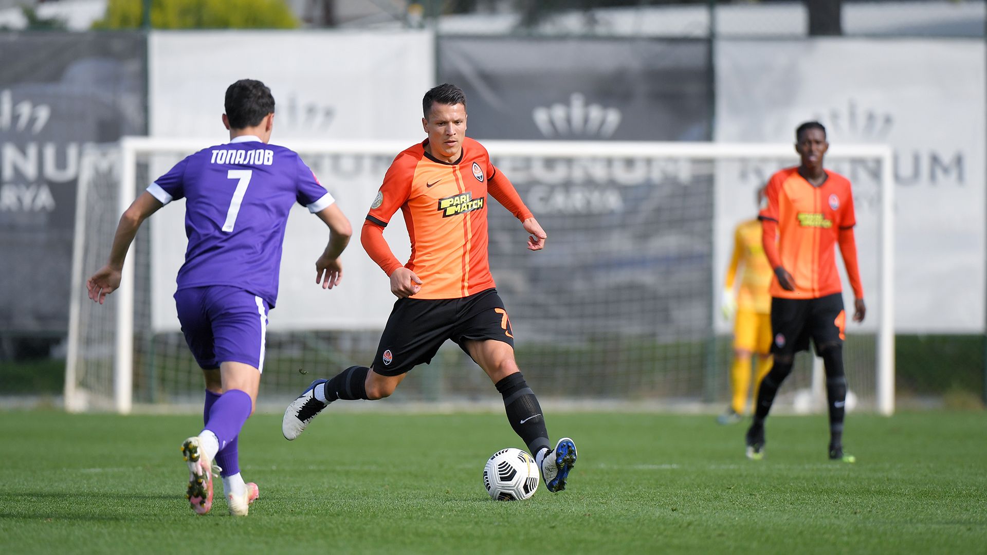 Шахтер спасся от поражения Мариуполю благодаря голу на 90-й минуте: видео Шахтер спасся от поражения Мариуполю благодаря голу на 90-й минуте: видео