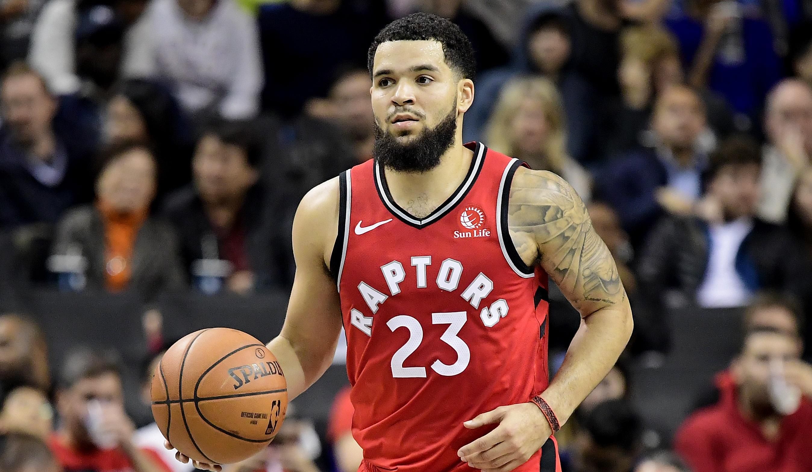 Бывший одноклубник украинца Леня набрал 54 очка за матч и побил рекорд НБА Бывший одноклубник украинца Леня набрал 54 очка за матч и побил рекорд НБА