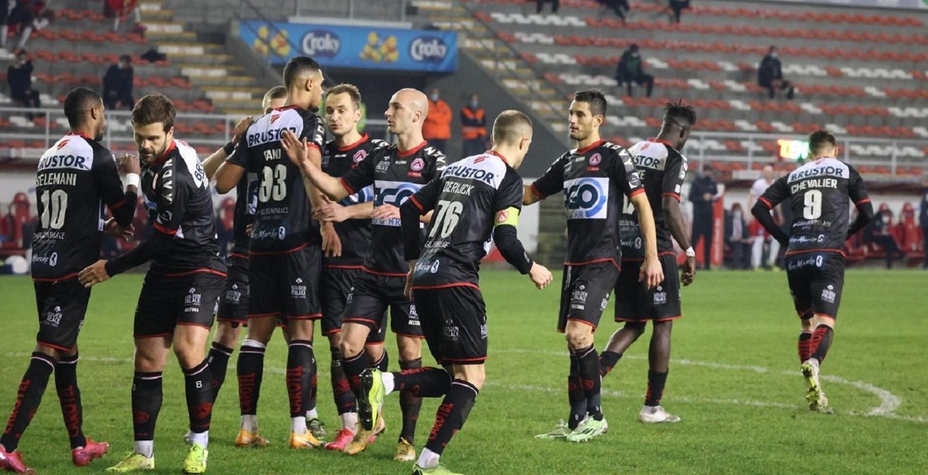 Макаренко помог Кортрейку разгромить соперника в Бельгии Макаренко помог Кортрейку разгромить соперника в Бельгии