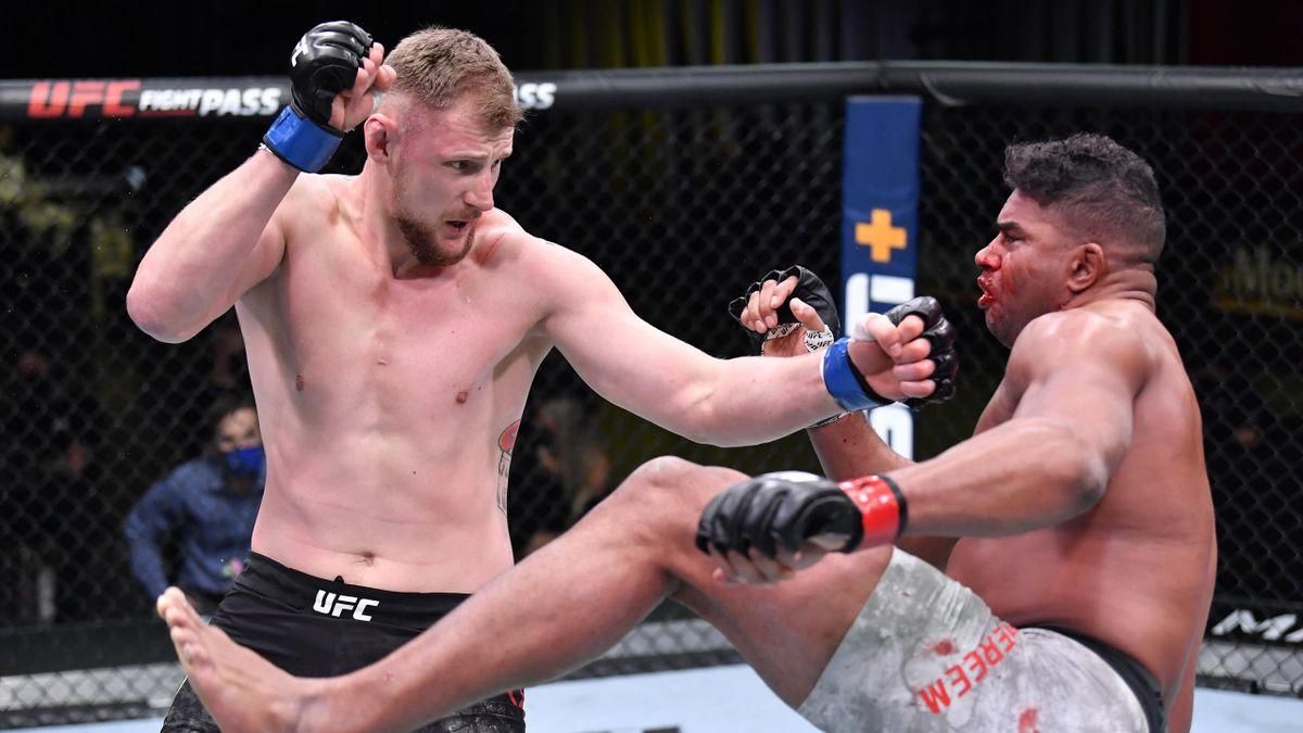 Волков победил Оверима нокаутом в главном бою на UFC Vegas 18: видео Волков победил Оверима нокаутом в главном бою на UFC Vegas 18: видео