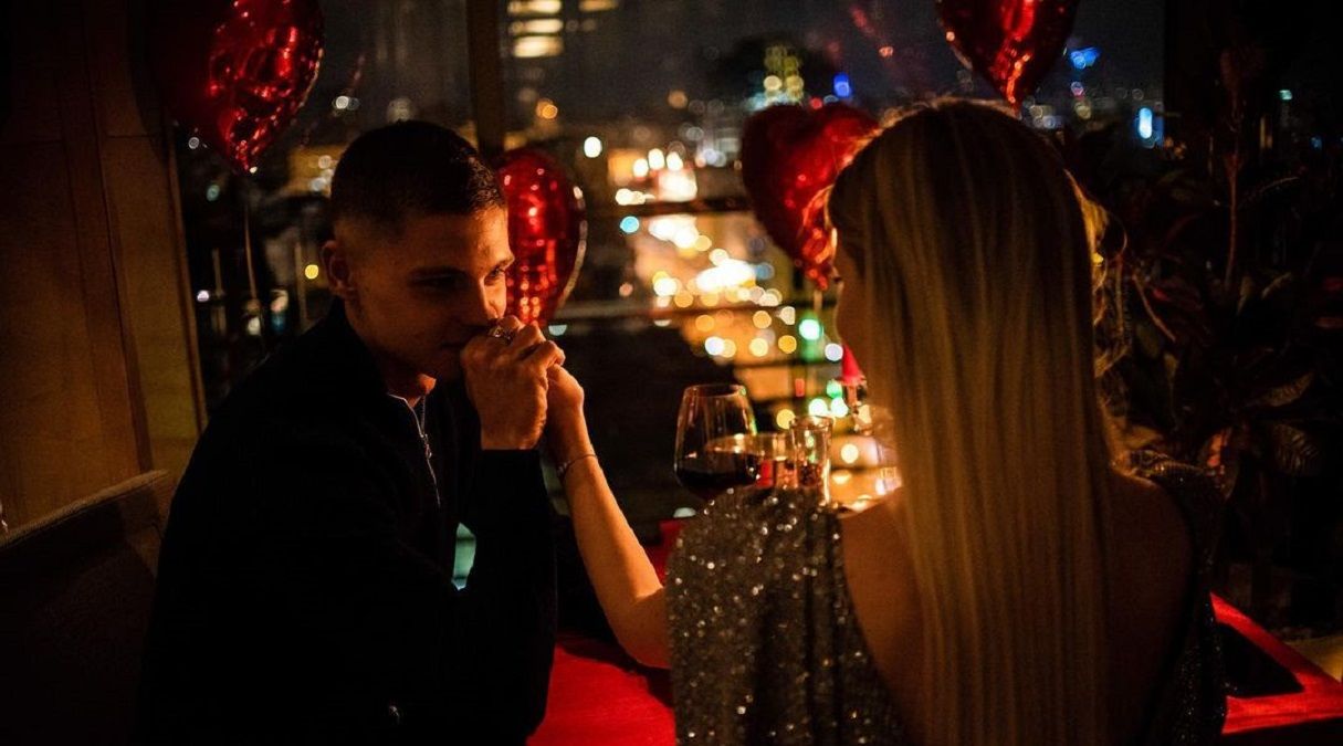 Футболіст Шахтаря Бондар зробив пропозицію колишній дівчині Супряги: фото Футболіст Шахтаря Бондар зробив пропозицію колишній дівчині Супряги: фото