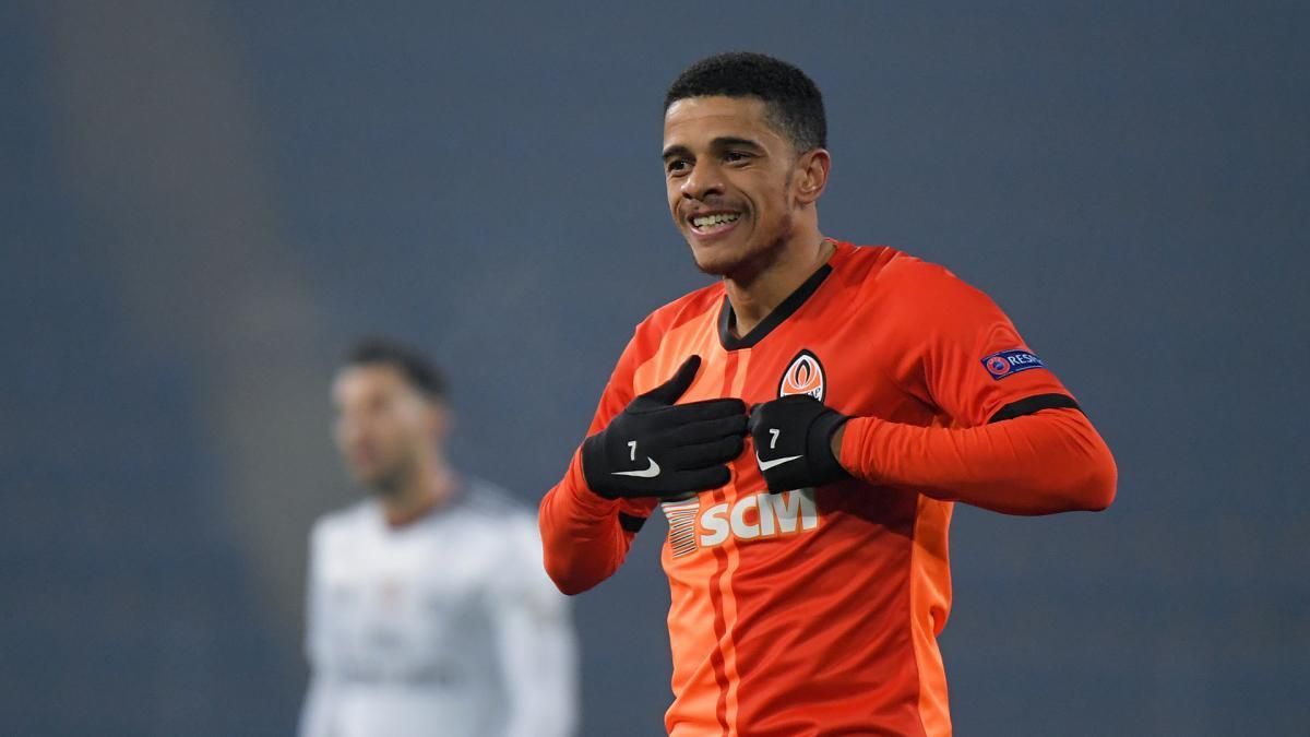 Лидер Шахтера Тайсон отклонил предложения из России, ОАЭ и Китая: куда перейдет бразилец Лидер Шахтера Тайсон отклонил предложения из России, ОАЭ и Китая: куда перейдет бразилец