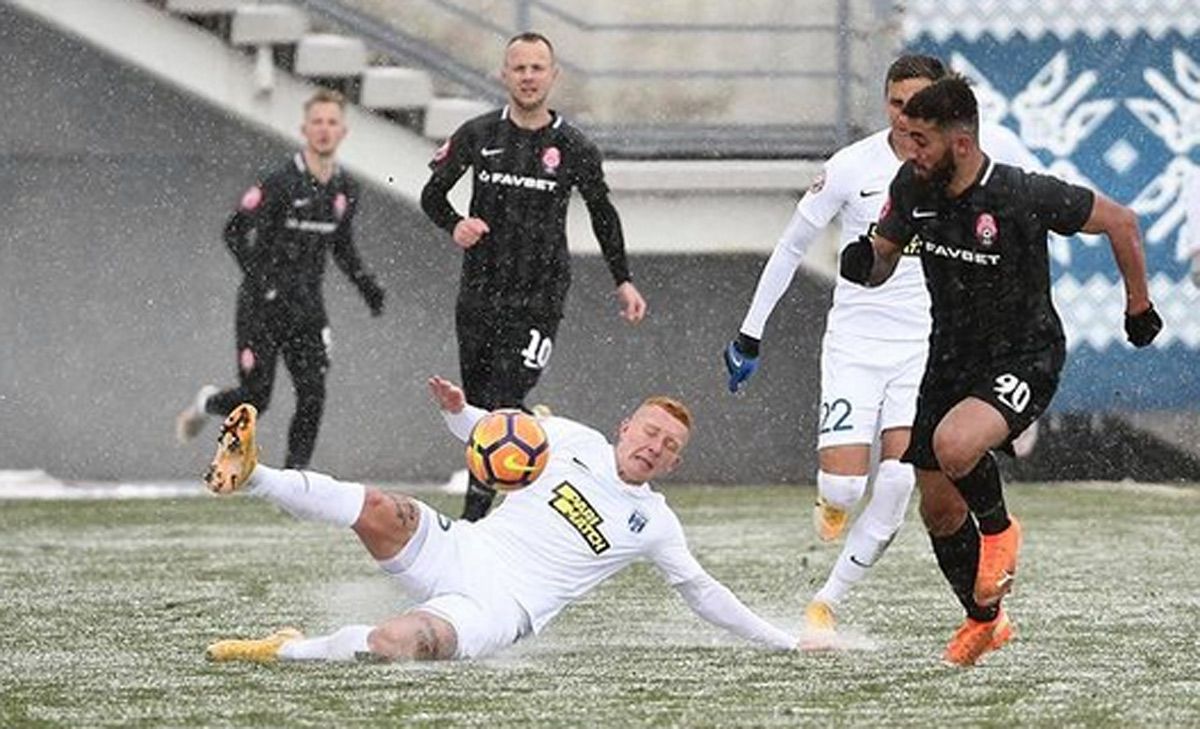 Уродов набрали чорнож**ых: в эфир матча УПЛ попал расистский инцидент – видео Уродов набрали чорнож**ых: в эфир матча УПЛ попал расистский инцидент – видео