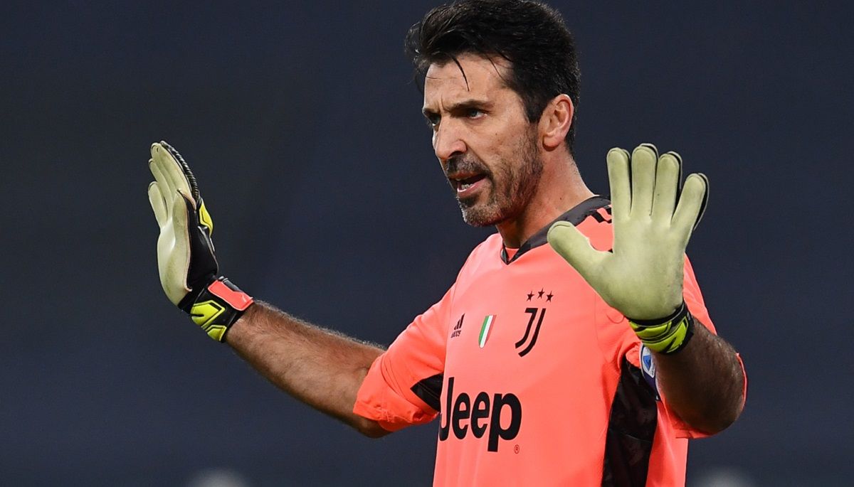 Легендарного голкіпера Буффона оштрафували за богохульство Легендарного голкіпера Буффона оштрафували за богохульство