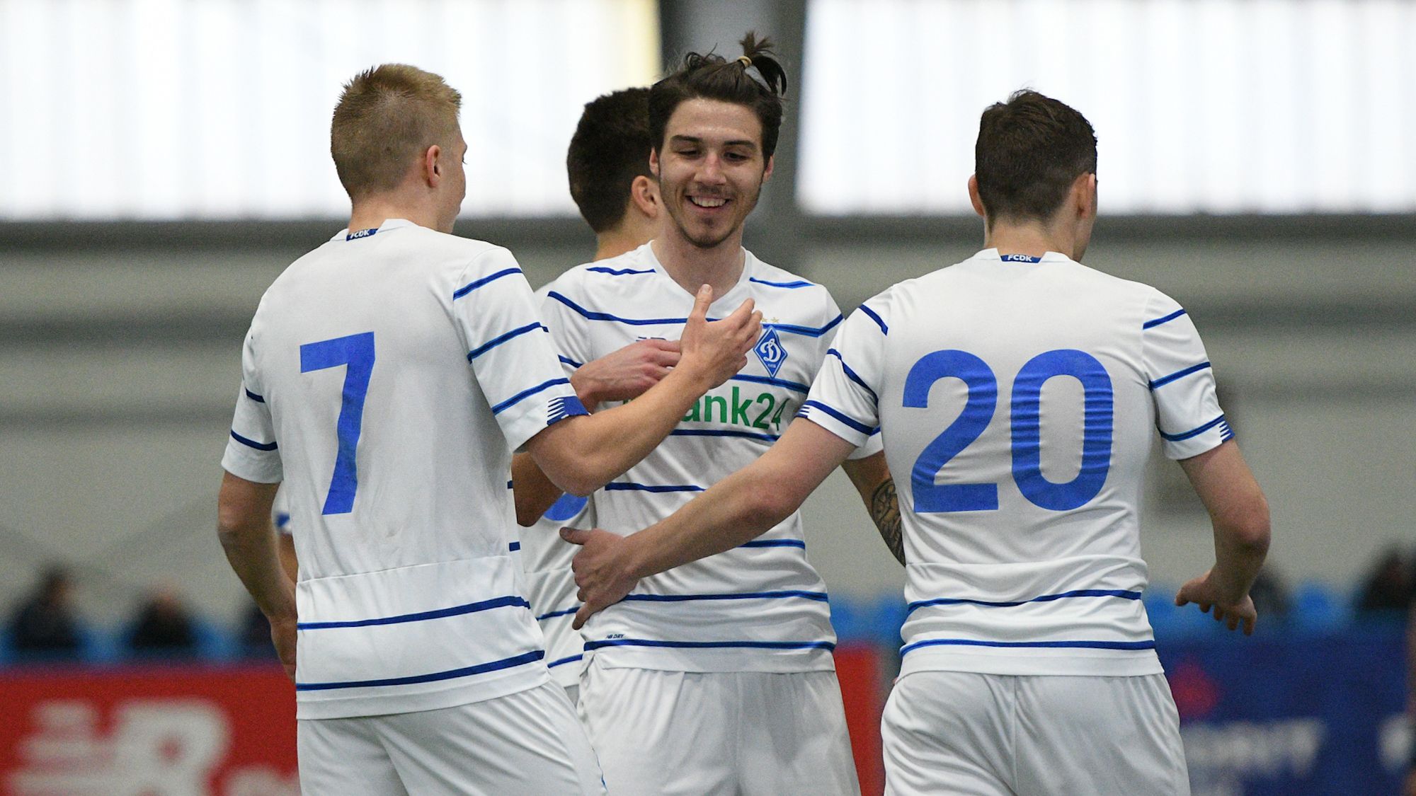 Динамо забило Десні 9 голів у матчі молодіжних команд: відео Динамо забило Десні 9 голів у матчі молодіжних команд: відео