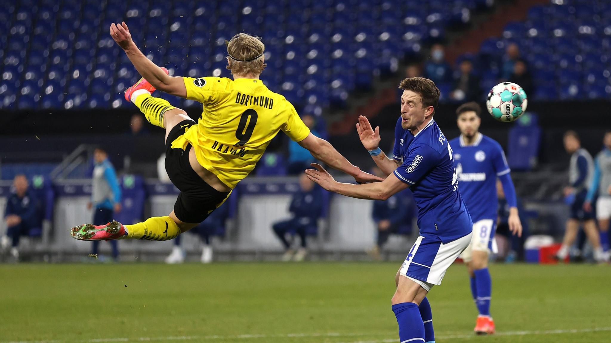 Холлан забил гол в стиле каратэ: видео Холлан забил гол в стиле каратэ: видео