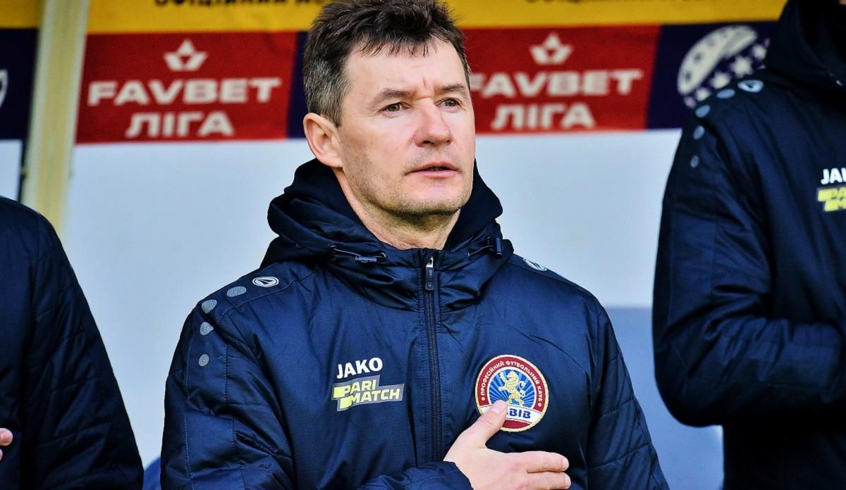 Тренер Львова попросил судью говорить на украинском и получил карточку Тренер Львова попросил судью говорить на украинском и получил карточку