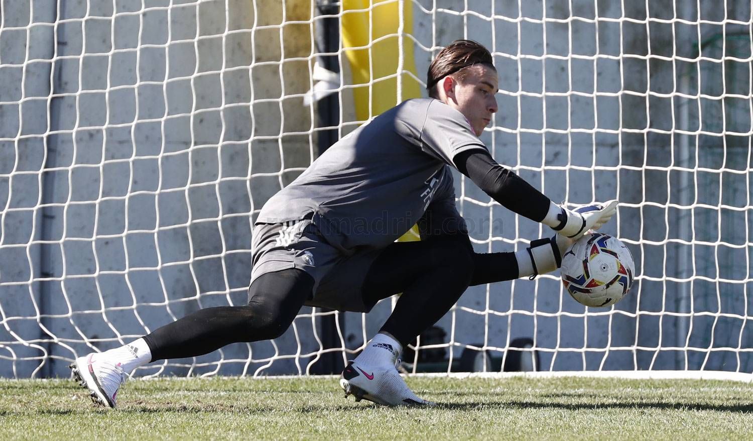 Іспанська газета поставила Луніна в приклад топ-гравцям Реала Іспанська газета поставила Луніна в приклад топ-гравцям Реала