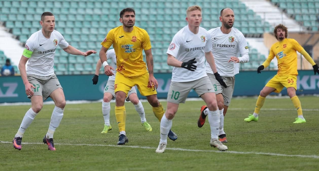 Гравець Інгульця розніс суддю через вкрадену перемогу над Ворсклою Гравець Інгульця розніс суддю через вкрадену перемогу над Ворсклою