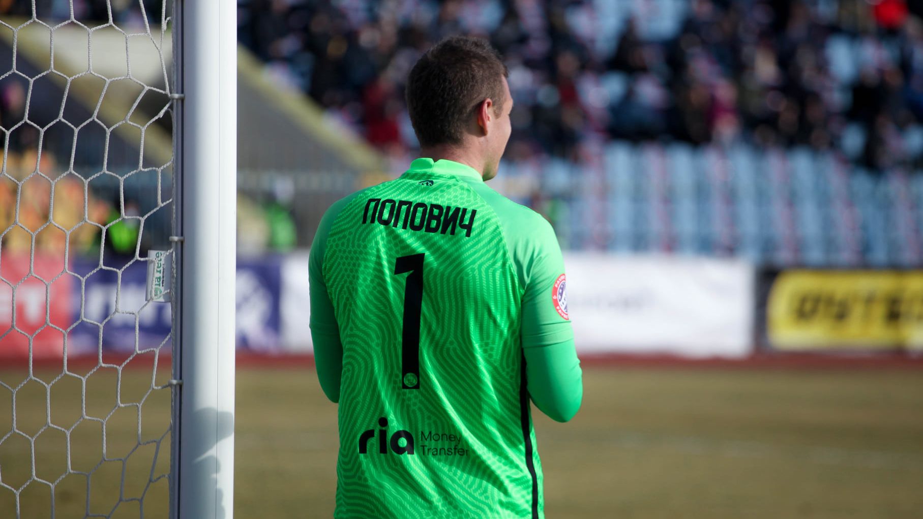 Вратарь Миная пропустил курьезный гол – мяч залетел ему "за шиворот": видео Вратарь Миная пропустил курьезный гол – мяч залетел ему "за шиворот": видео