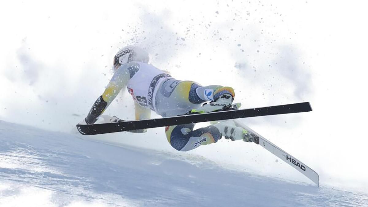 Гірськолижницю Кайсу Вікхофф Лі госпіталізували після падіння: відео Гірськолижницю Кайсу Вікхофф Лі госпіталізували після падіння: відео