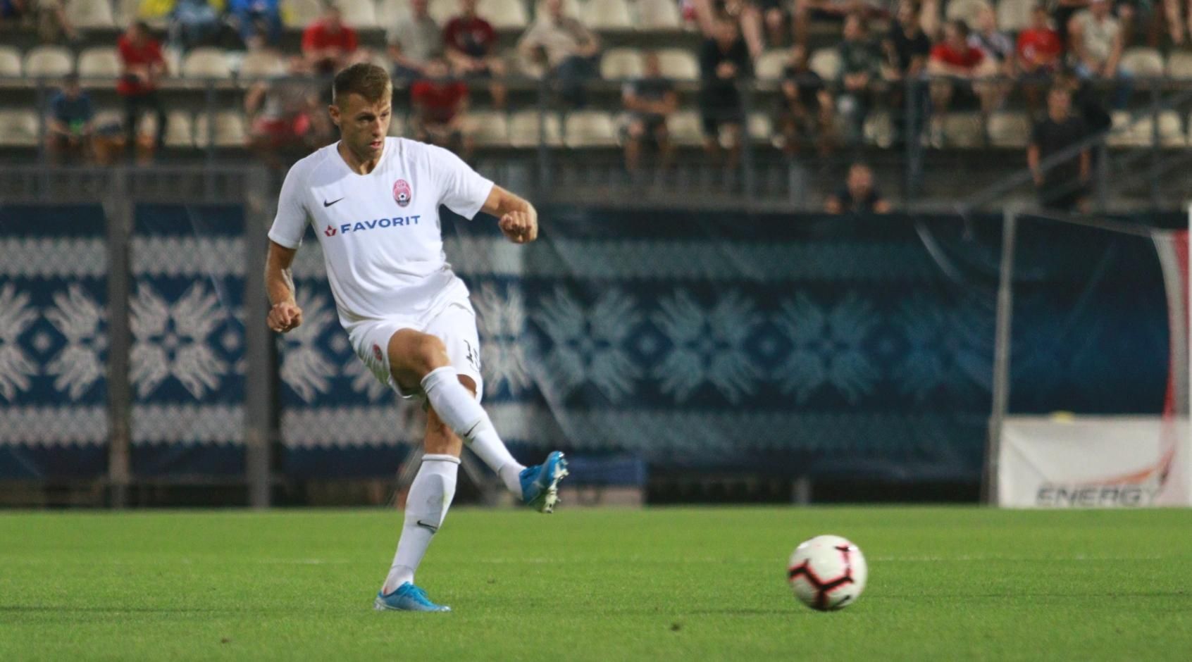 Шахтар мало не пропустив гол після "удару скорпіона" у матчі проти Зорі: відео Шахтар мало не пропустив гол після "удару скорпіона" у матчі проти Зорі: відео