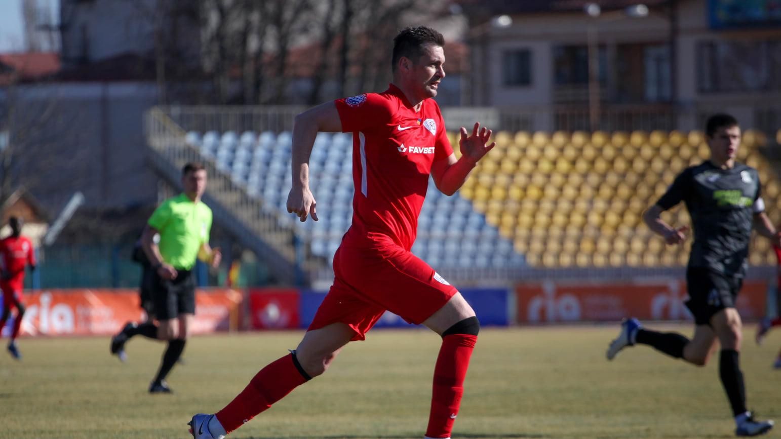 Мілевського відправили в нокдаун потужним ударом м'ячем в обличчя: відео Мілевського відправили в нокдаун потужним ударом м'ячем в обличчя: відео