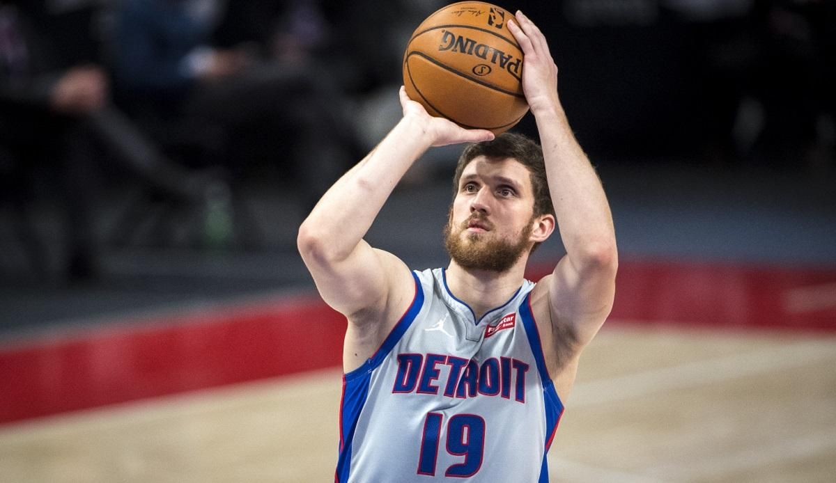 Результативність Михайлюка принесла ювілейну перемогу Детройт в НБА Результативність Михайлюка принесла ювілейну перемогу Детройт в НБА