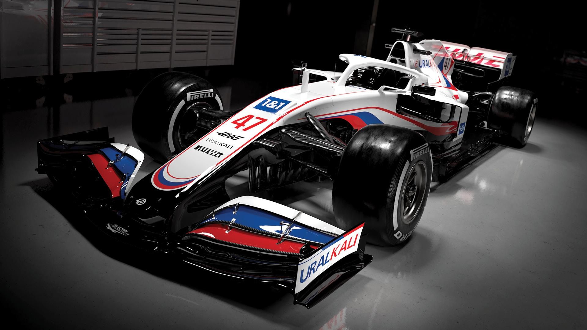 На ливрее команды Формулы 1 Haas российский флаг: фото