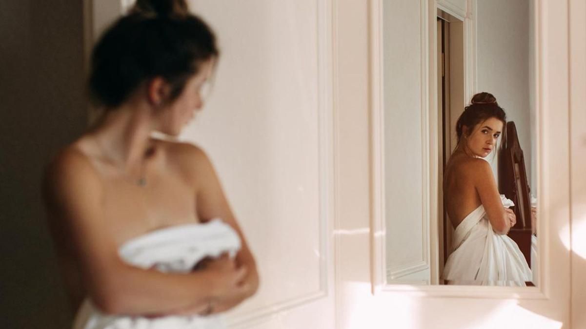 Світоліна знялася у відвертій фотосесії, прикрившись лише простирадлом: фото Світоліна знялася у відвертій фотосесії, прикрившись лише простирадлом: фото