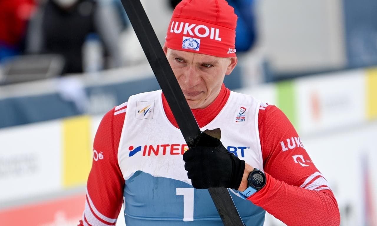 Норвежец Клебо столкнулся с россиянином Большуновым: последний проиграл гонку – видео Норвежец Клебо столкнулся с россиянином Большуновым: последний проиграл гонку – видео