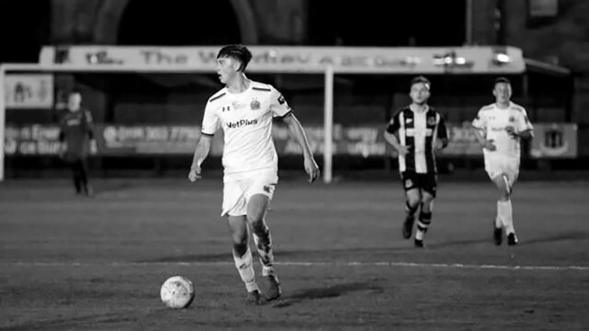 17-річний футболіст Люк Беннетт загинув внаслідок удару струмом 17-річний футболіст Люк Беннетт загинув внаслідок удару струмом