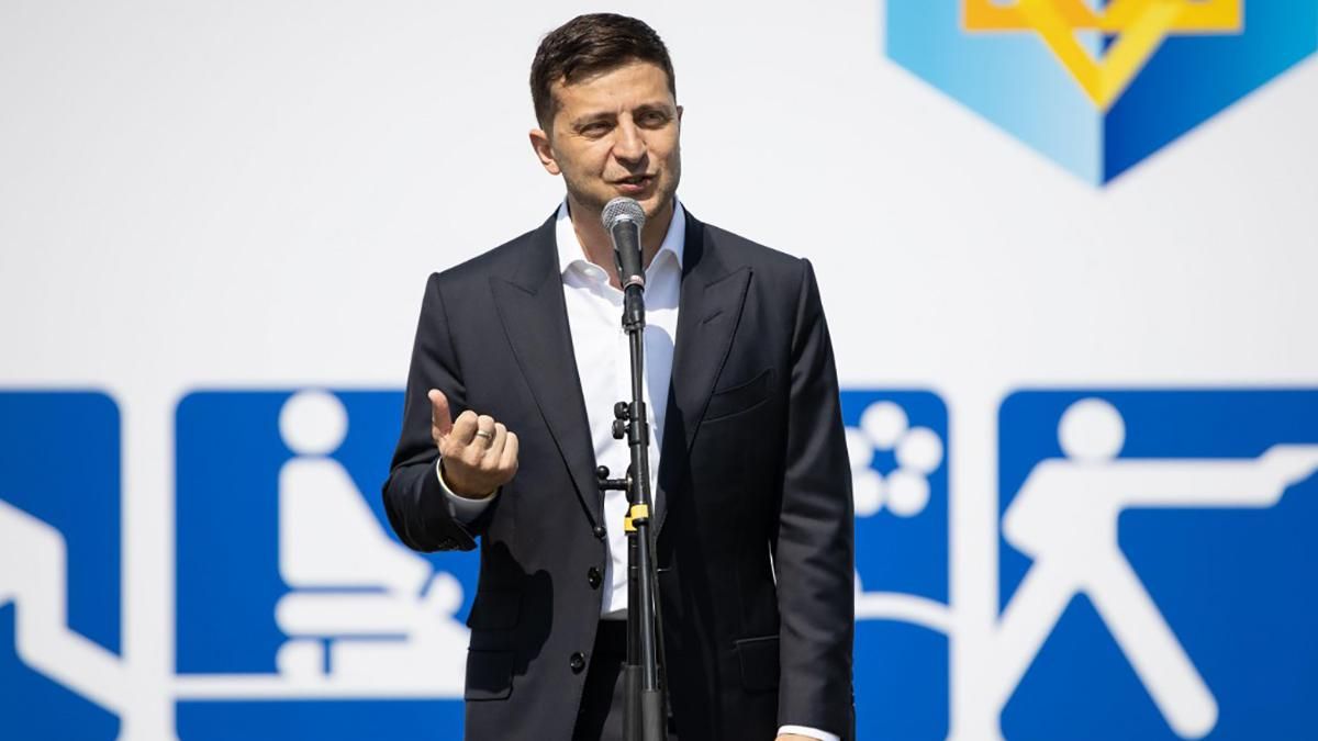 Зеленский на 8 марта наградил украинских спортсменок Зеленский на 8 марта наградил украинских спортсменок