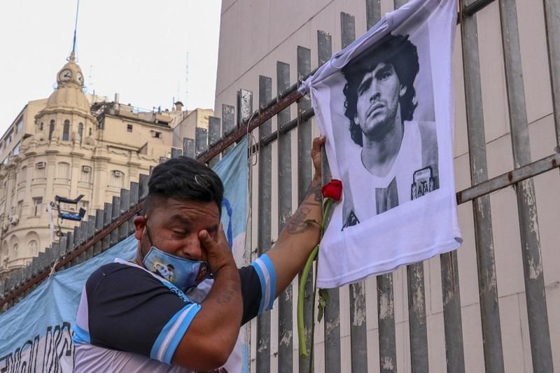 В Аргентине требуют справедливого расследования смерти Марадоны