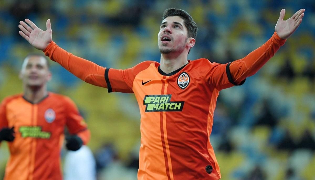 Космічна гольова комбінація Шахтаря у матчі з Десною – відео Космічна гольова комбінація Шахтаря у матчі з Десною – відео