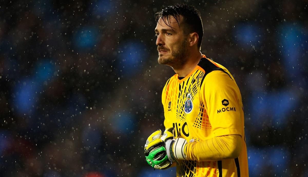 В Португалии голкипер отметился голом почти со 100 метров – видео В Португалии голкипер отметился голом почти со 100 метров – видео