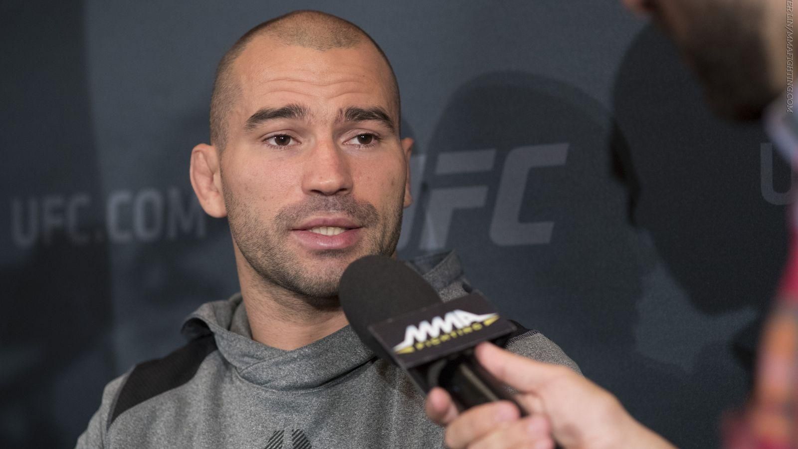 Устроим махач, – россиянин Лобов принял вызов Беринчика на бой – фото Устроим махач, – россиянин Лобов принял вызов Беринчика на бой – фото