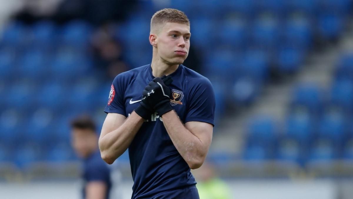 Сборная Украины потеряла дебютанта на матч с Францией из-за карантинных ограничений Сборная Украины потеряла дебютанта на матч с Францией из-за карантинных ограничений