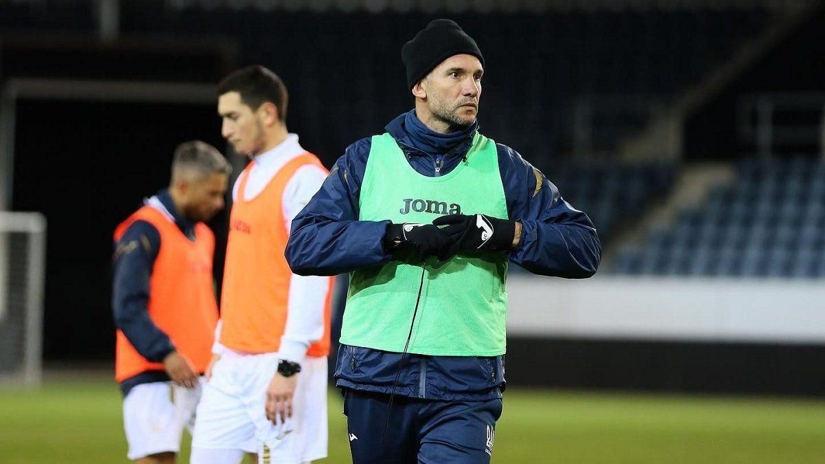 Як захисник збірної України поклав Шевченка на лопатки – відео Як захисник збірної України поклав Шевченка на лопатки – відео