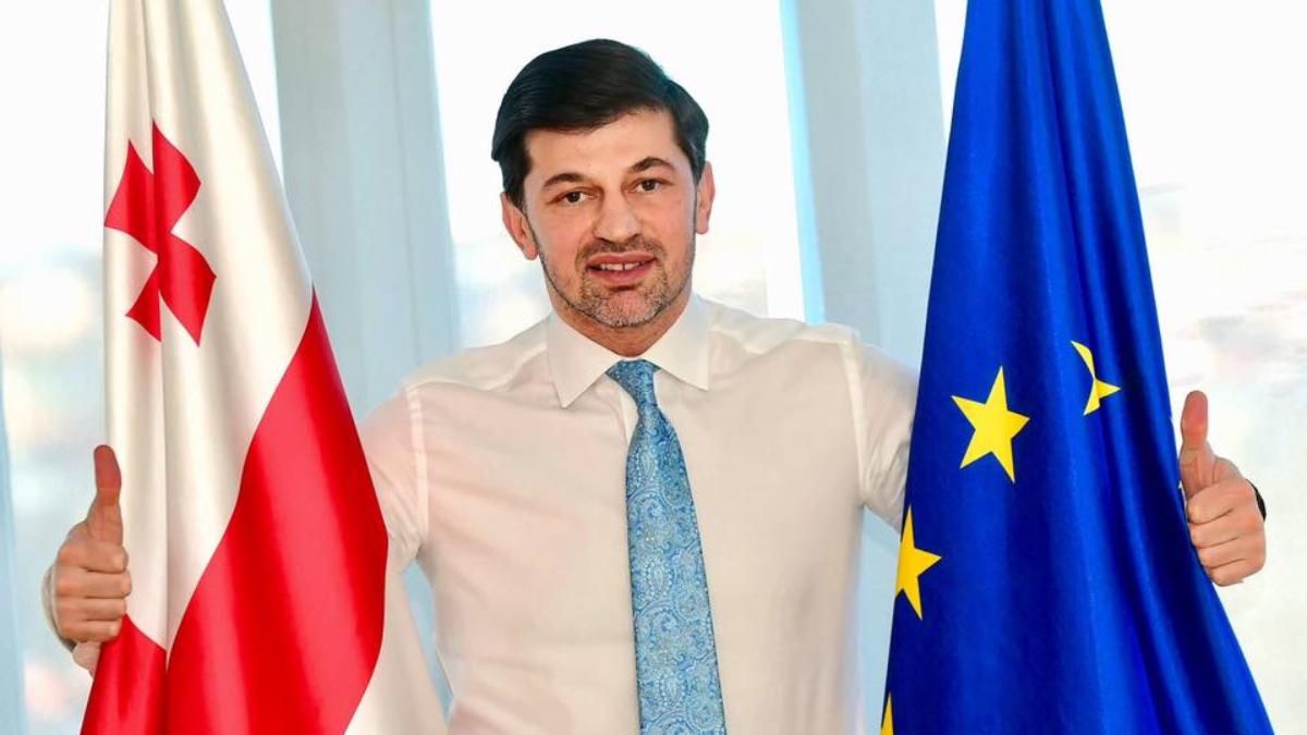 Легендарний футболіст Динамо Каха Каладзе потрапив до лікарні через проблеми з мозком Легендарний футболіст Динамо Каха Каладзе потрапив до лікарні через проблеми з мозком