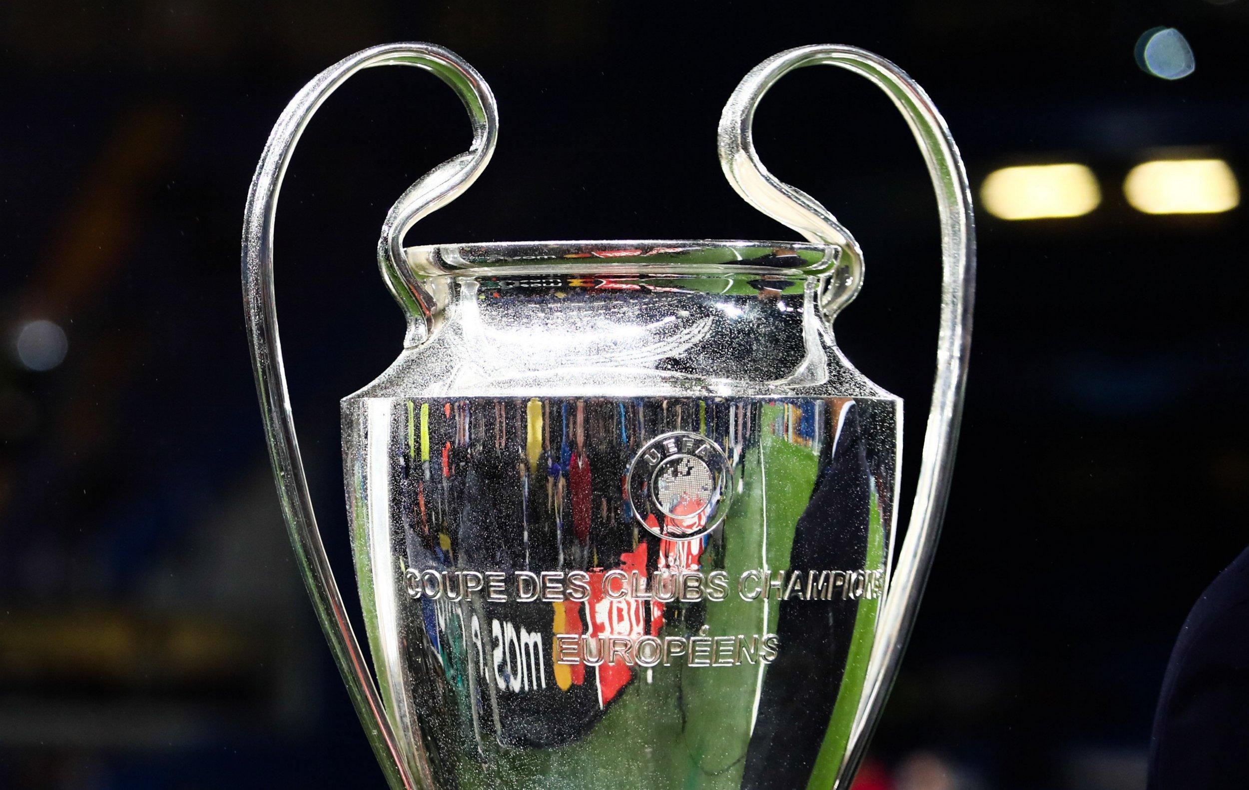 УЕФА планирует провести финал Лиги чемпионов с болельщиками на трибунах