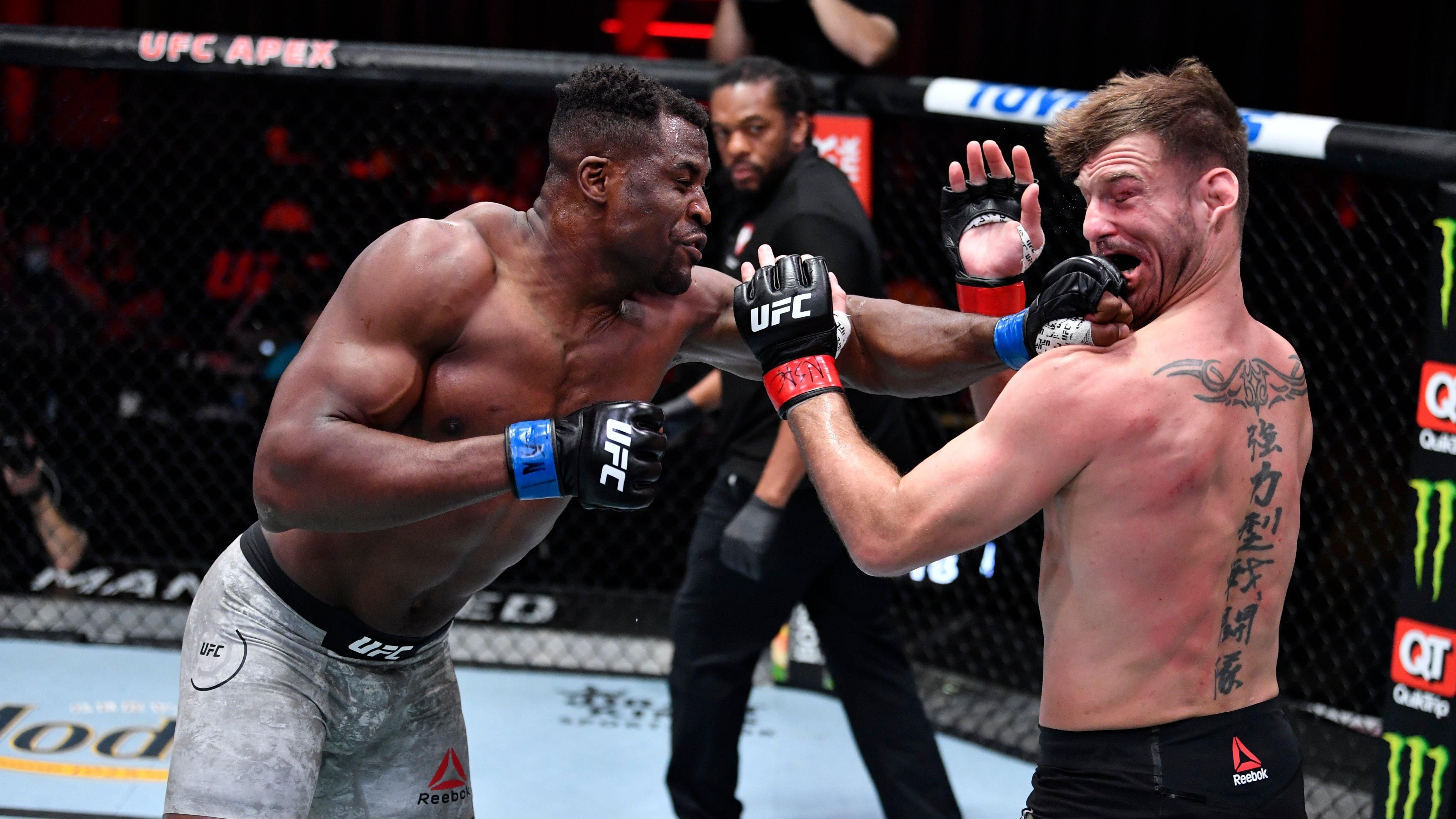 Нганну эффектно нокаутировал Миочича и отобрал у него чемпионский пояс на UFC 260: видео Нганну эффектно нокаутировал Миочича и отобрал у него чемпионский пояс на UFC 260: видео