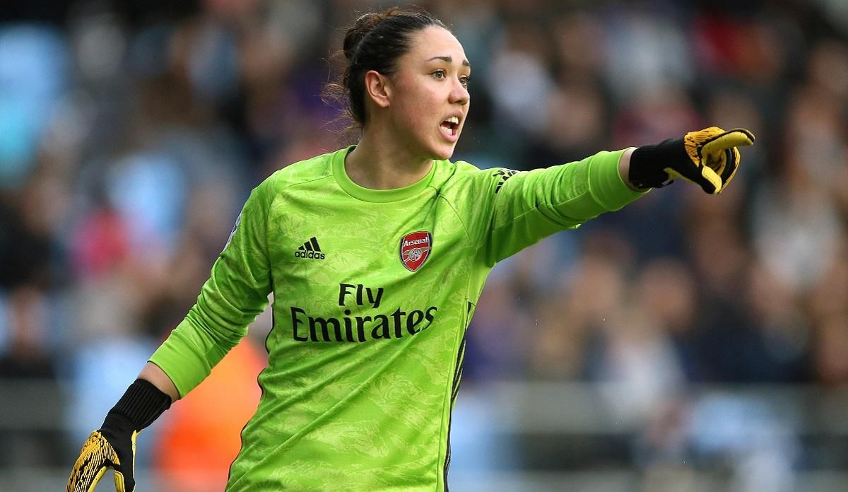 Голкипер Арсенала трижды подряд спасла ворота в матче с Тоттенхэмом Голкипер Арсенала трижды подряд спасла ворота в матче с Тоттенхэмом