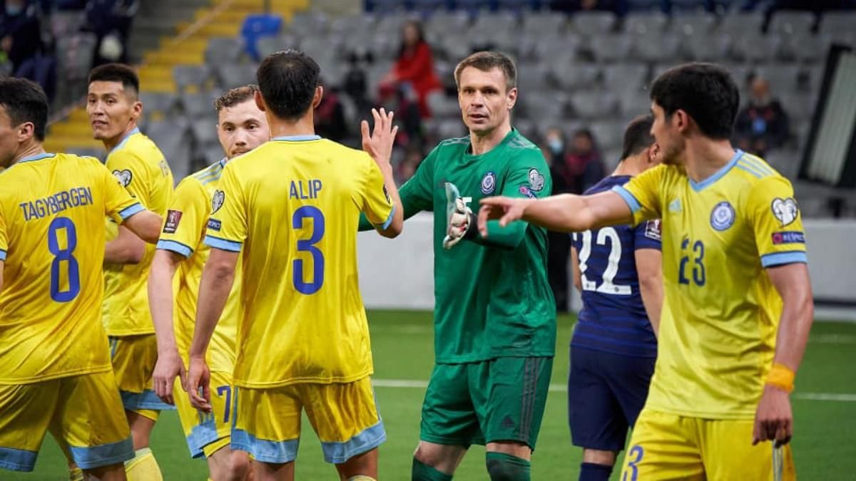 Збірна Казахстану вилетіла на матч до України попри інформацію про коронавірус в команді Збірна Казахстану вилетіла на матч до України попри інформацію про коронавірус в команді
