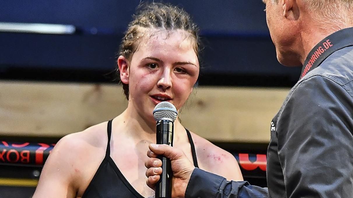 Українська боксерка Аліна Зайцева спотворила лице суперниці