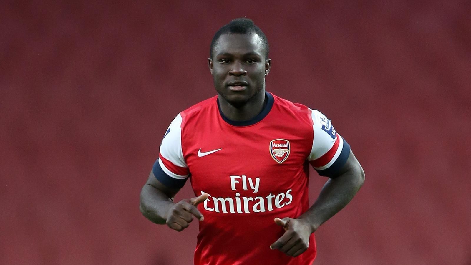 Экс-футболист российского клуба обратился к Зинченко с требованием вернуть долг Экс-футболист российского клуба обратился к Зинченко с требованием вернуть долг