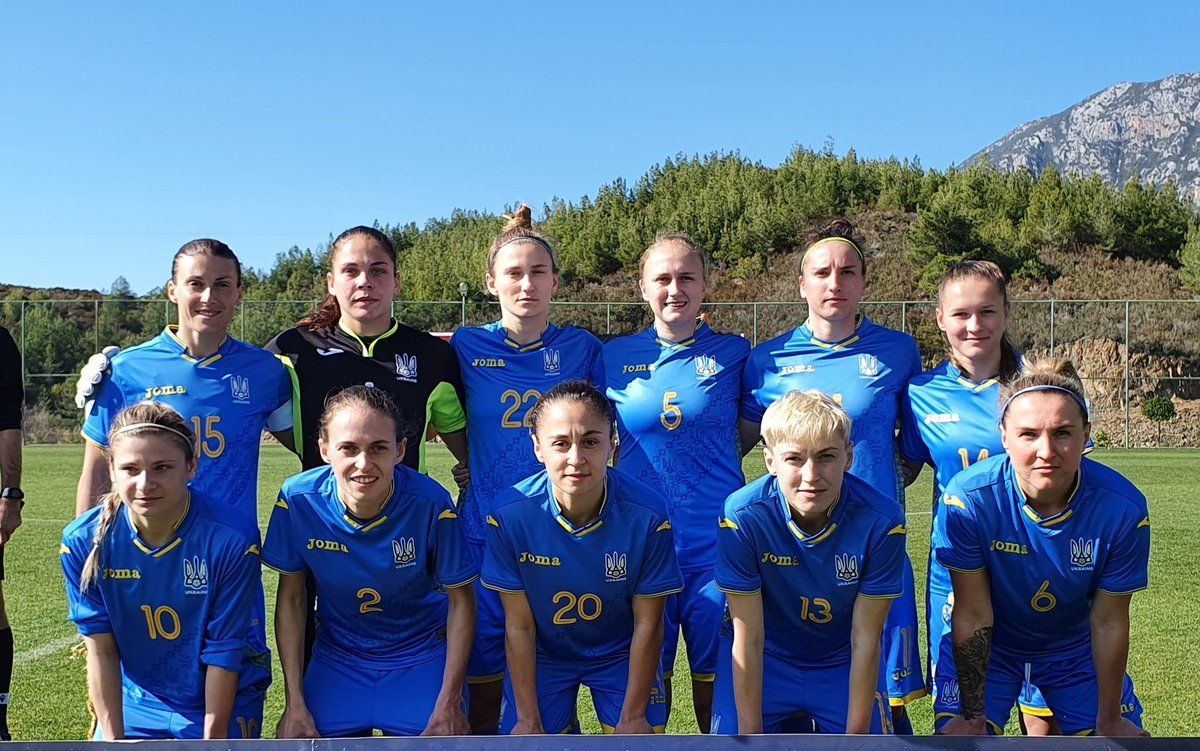 Сборная Украины обидно проиграла в первом стыковом матче за выход на Евро-2022