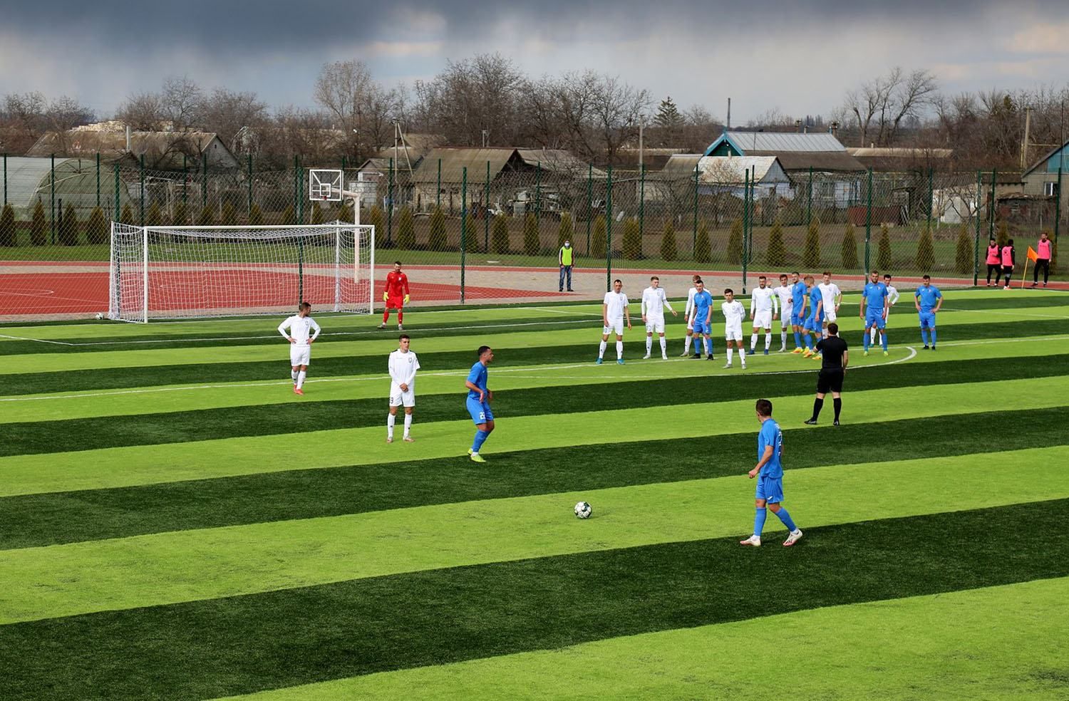 Клуб Второй лиги забил шедевральный гол с центра поля: видео Клуб Второй лиги забил шедевральный гол с центра поля: видео