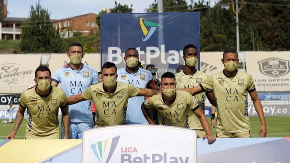 В Колумбии команда смогла выставить на матч чемпионата только семь игроков